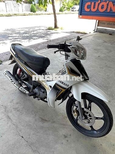 Yamaha Sirius Trắng Zin