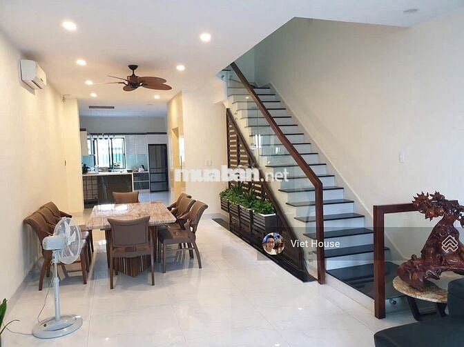Cho thuê nhà mặt tiền đường Hoàng Diệu có thang máy
