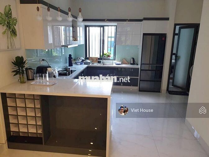Cho thuê nhà mặt tiền đường Hoàng Diệu có thang máy