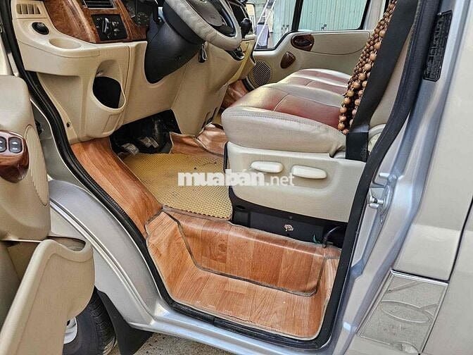 Ford Transit Mid 2016 Số sàn 16 chỗ Bạc