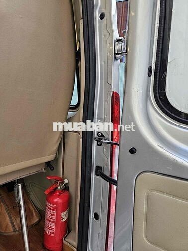 Ford Transit Mid 2016 Số sàn 16 chỗ Bạc