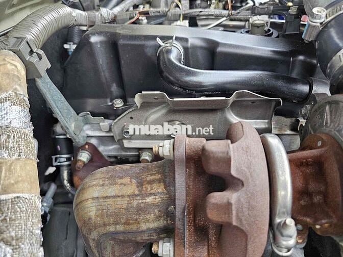 Toyota Fortuner SUV Số sàn Dầu Bạc