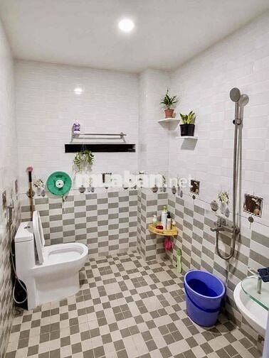 🏡 Nhà Quận 11 - diện tích: 4,6 x 10 m - 2 tầng - sát mặt tiền đường -