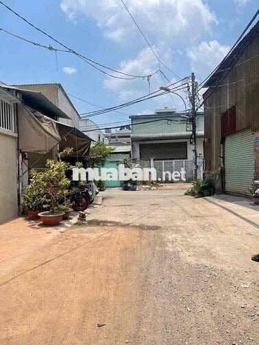 chính chủ cần bán gấp nhà cấp 4 hẻm xe tải 8m thông dt 4x16m
