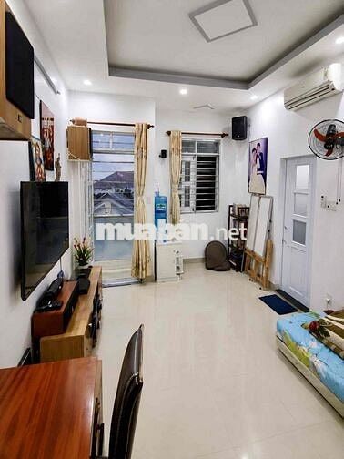 🏡 Nhà Quận 11 - diện tích: 4,6 x 10 m - 2 tầng - sát mặt tiền đường -