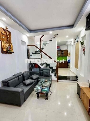 🏡 Nhà Quận 11 - diện tích: 4,6 x 10 m - 2 tầng - sát mặt tiền đường -