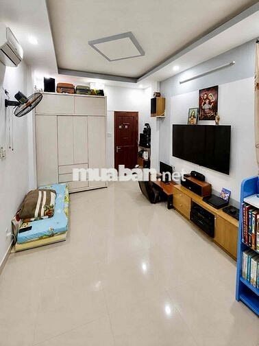 🏡 Nhà Quận 11 - diện tích: 4,6 x 10 m - 2 tầng - sát mặt tiền đường -