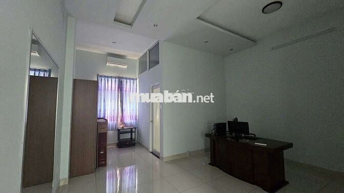 CHO THUÊ NHÀ 5.5X25(TRỆT+2LẦU) ĐƯỜNG XE TẢI LỚN ĐẬU CỬA 