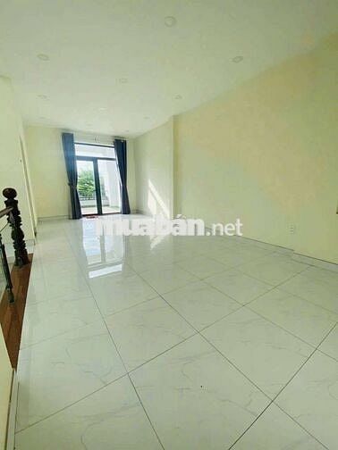 Nhà phố 3 tầng 6,5×24- sẳn nội thất- khu khang an- kế vòng xoay an lạc