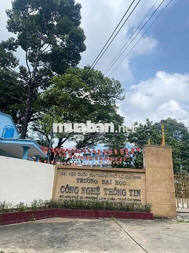phòng trống mát nhà vệ sinh trong phòng ,không chung chủ sạch sẽ