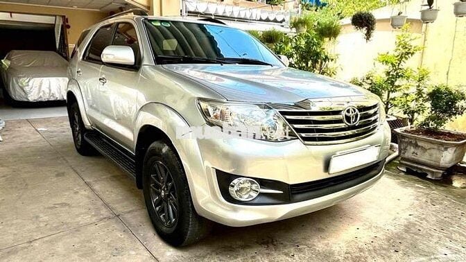 Toyota Fortuner 2.7V 2016. Xe gia đình rất đẹp