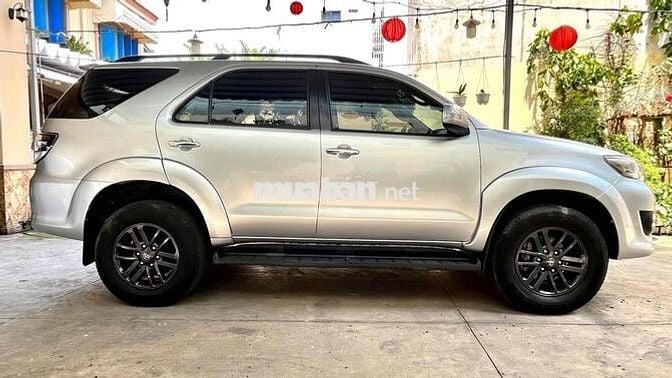 Toyota Fortuner 2.7V 2016. Xe gia đình rất đẹp