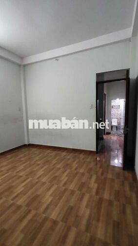 4tr5 2pn 1wc Share nguyên 1 lầu trong nhà nguyên căn 