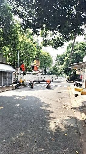4x20m Có vỉa hè  3PN Nhà thuê mặt tiền Tân Phú gần Văn Cao 14 triệu