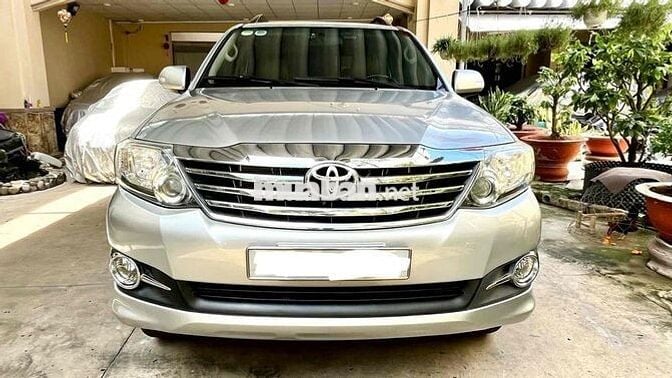Toyota Fortuner 2.7V 2016. Xe gia đình rất đẹp