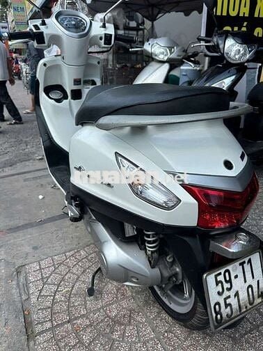 Yamaha Grande Trắng