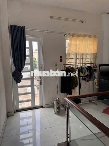 Cho thuê nguyên căn 2pn3wc, Mặt Tiền Đs 12, Bình Hưng Hòa A , Bình Tân