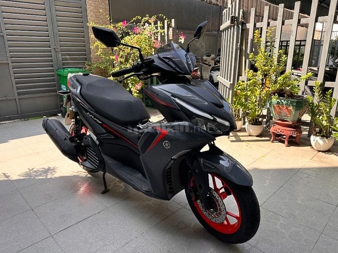 Yamaha NVX 155 V2 Đỏ xám ABS + SmartKey