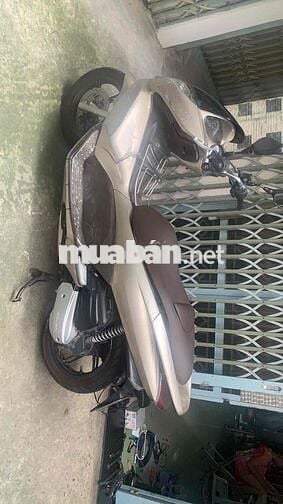 Honda PCX Vàng cát Xăng