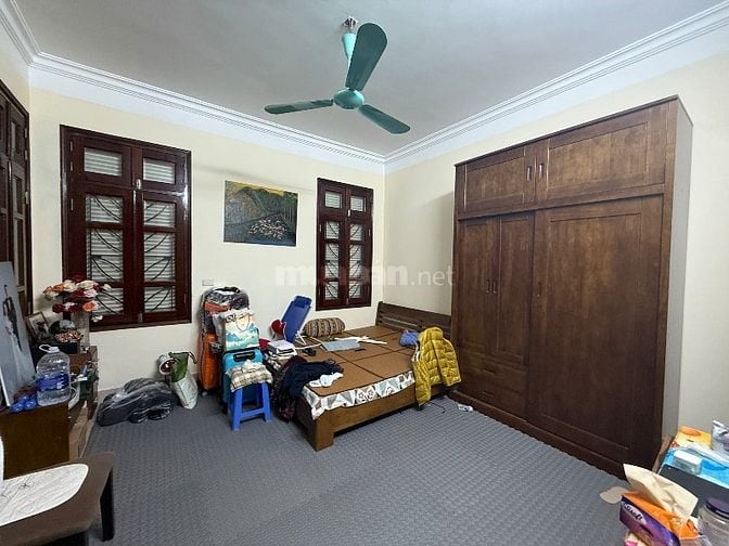 Biệt thự 4T vị trí đẹp ngõ Thuỵ Khuê vài bước ra Hồ Tây Dt 108m mt 8m