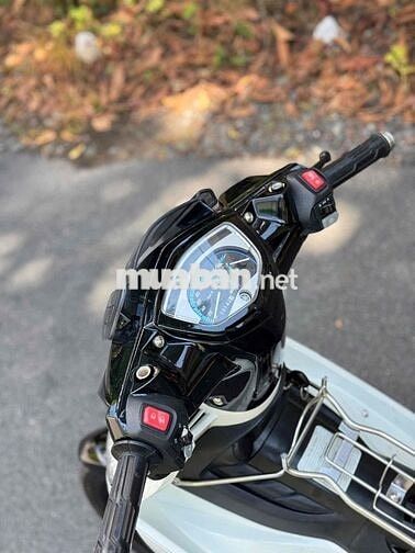 Yamaha 135 2013 1 càng Trắng đen xuống áo 2010