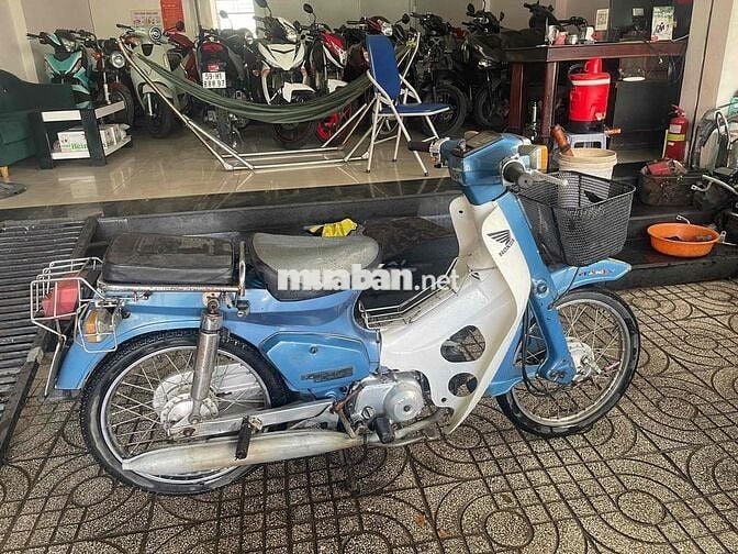 Honda Cub 82/50cc Xanh trắng 192.775 km