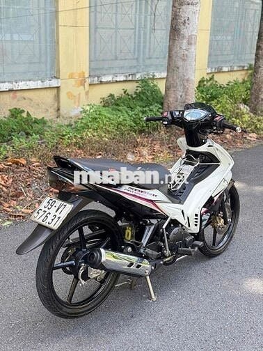 Yamaha 135 2013 1 càng Trắng đen xuống áo 2010