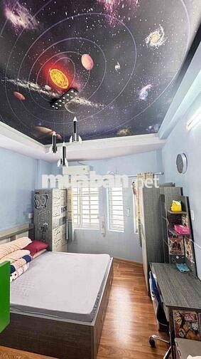 NHÀ MỚI 3PN ĐẦY ĐỦ NỘI THẤT  GẦN LÝ THƯỜNG KIỆT 