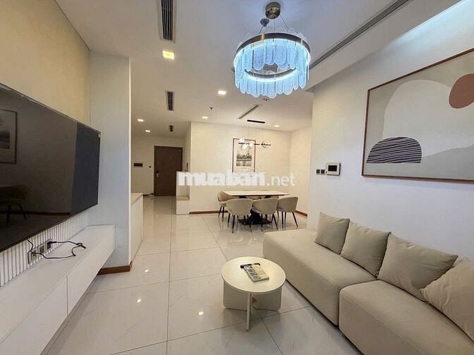 Gia đình cần bán căn hộ Vinhomes central Park 3PN 105m2 Giá 13.75 tỷ