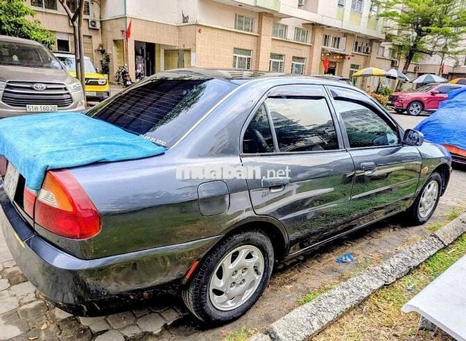 Mitsubishi Lancer 2000 Đen