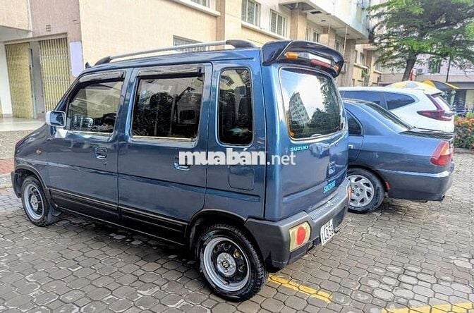 Suzuki Wagon R+ Xanh Gia đình nhỏ
