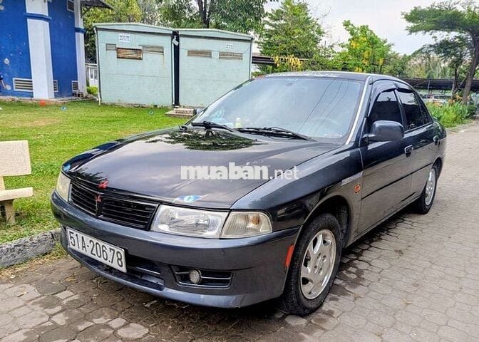 Mitsubishi Lancer 2000 Đen