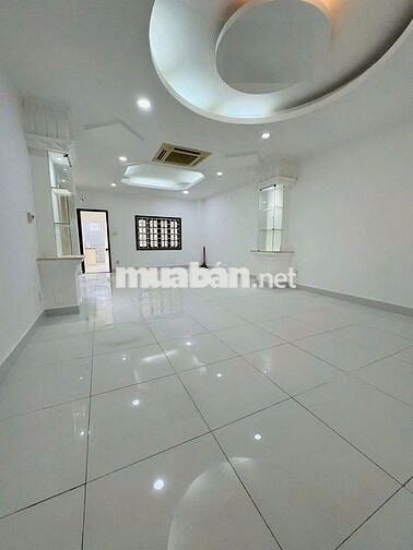 NHÀ ĐẸP GIÁ TỐT - 131A Đồng Đen, P.12, Q.TB - DTSD 400m2 - Sàn Suốt.