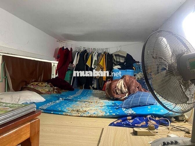 chính chủ cần bán tập thể nhà a2 ngõ 42 triều khúc