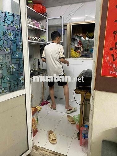 chính chủ cần bán tập thể nhà a2 ngõ 42 triều khúc