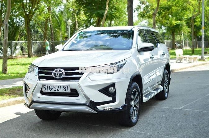 Toyota Fortuner 4X4 SPORT bản cao cấp có đồ chơi