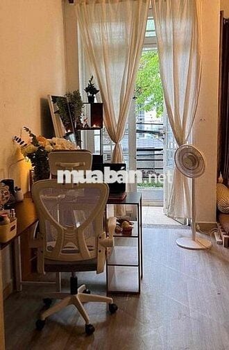 Phòng Ban Công Thoáng Mát Ngay Trường Chinh Tân Bình - Full Nội Thất