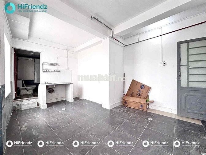 STUDIO CỬA SỔ TRỜI - CÓ MÁY LẠNH - NHÀ THANG MÁY - GẦN MŨI TÀU TCHINH