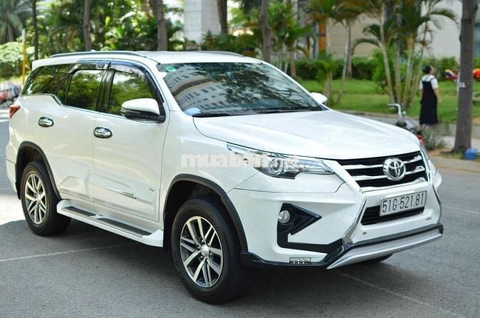 Toyota Fortuner 4X4 SPORT bản cao cấp có đồ chơi