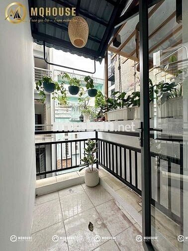 CHDV 2PN ban công full nội thất máy giặt riêng gần ETown, nhà ga T3