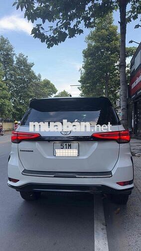 Fortuner Legender 2024 Cao Cấp Sports Trắng Đen