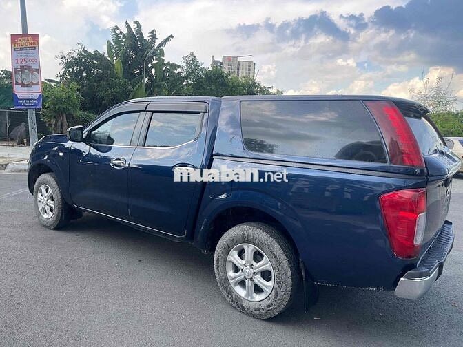 Nissan Navara Xanh 5 chỗ Xe bán tải