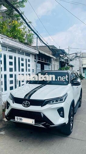 Fortuner Legender 2024 Cao Cấp Sports Trắng Đen