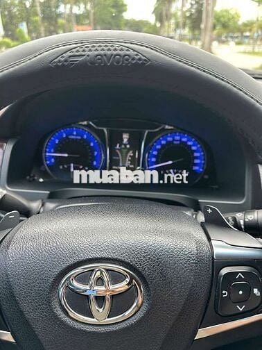 Toyota Camry 2.5Q sx 18 đi ít km