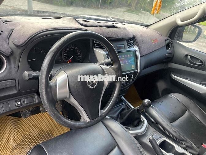 Nissan Navara Xanh 5 chỗ Xe bán tải