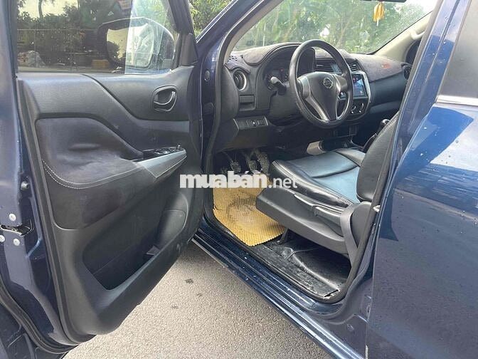 Nissan Navara Xanh 5 chỗ Xe bán tải