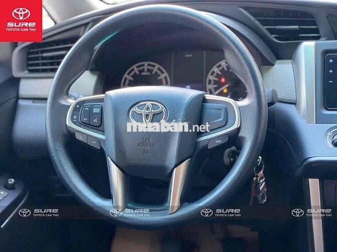 Toyota Innova E 2022 Trắng CHÍNH HÃNG