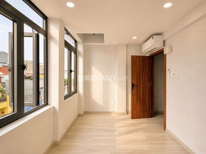 Mặt tiền Huỳnh Văn Bánh, 5 tầng, Mới, Ở liền, Nhỉnh 11 tỷ 