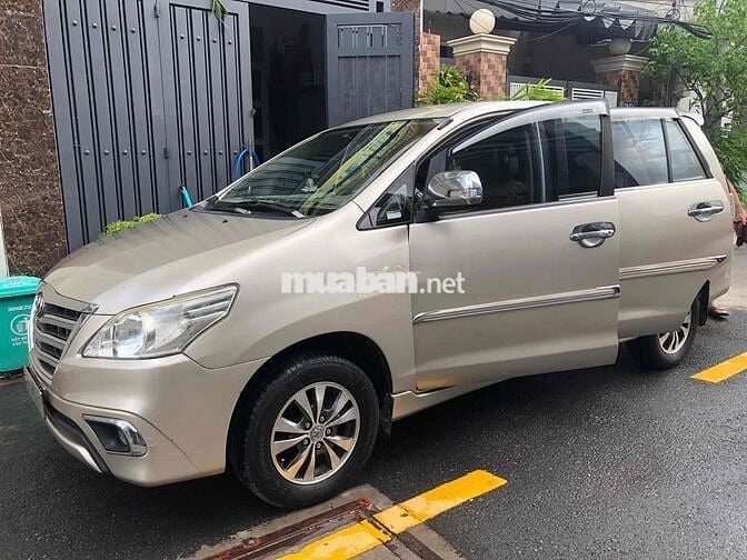 Toyota Innova 2.0G 2015 Ghi vàng 134.000 KM