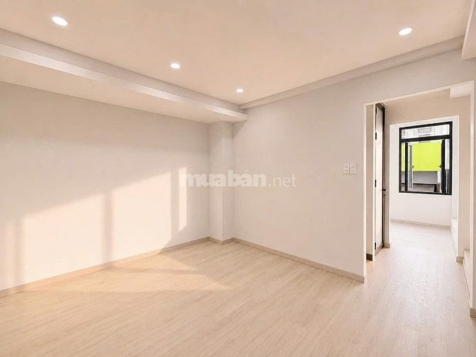 Mặt tiền Huỳnh Văn Bánh, 5 tầng, Mới, Ở liền, Nhỉnh 11 tỷ 